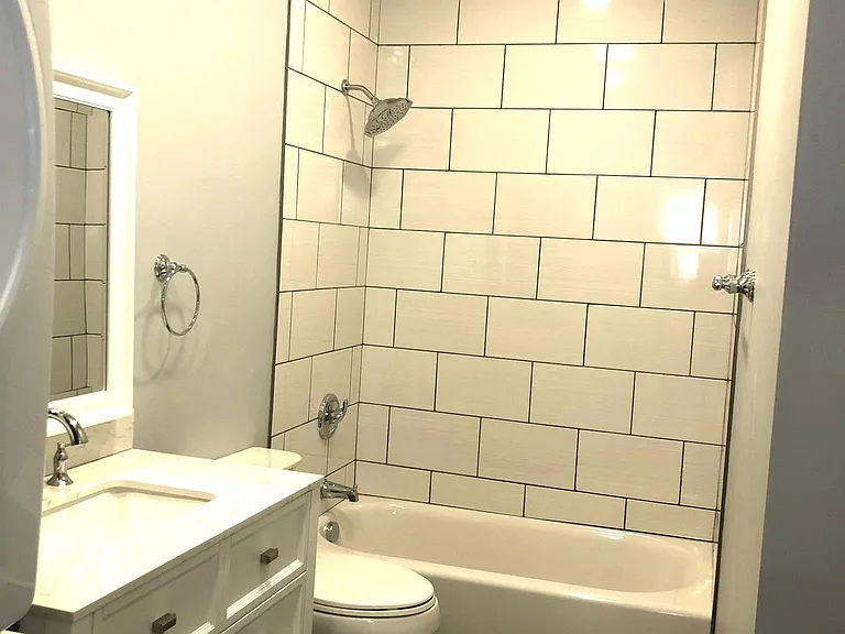 302 Oak St #3 — Photo 17
