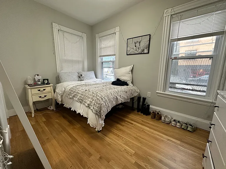 68-70 L St #1 — Photo 4