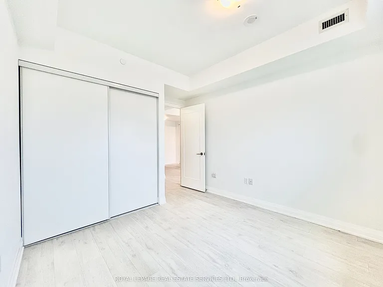 412 Silver Maple Rd #308 — Photo 16