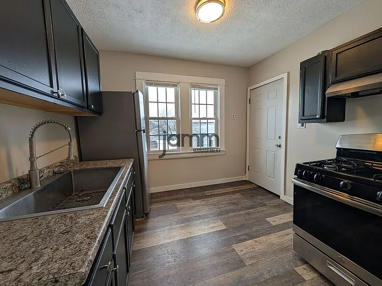 1476 W 107th St #1476 W 107TH UPPER — Photo 14
