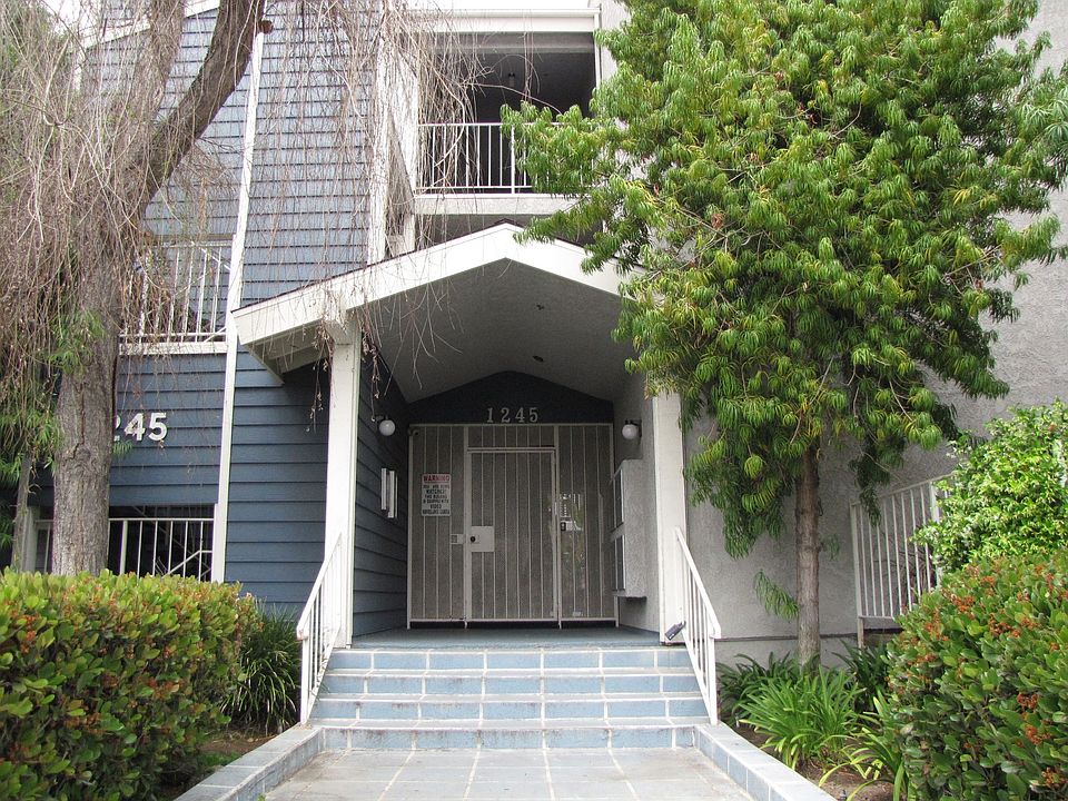 2nd image of 1245 Cordova St APT 305