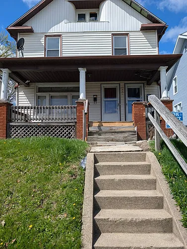 1351 S Seneca Ave Photo 1