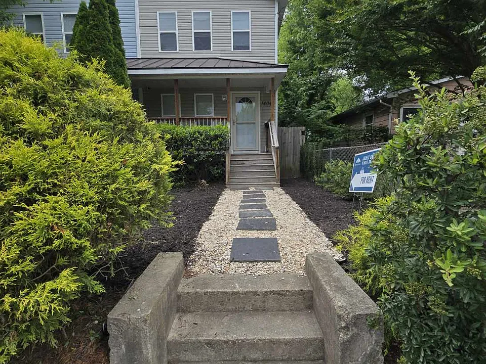 1404 N 30th St