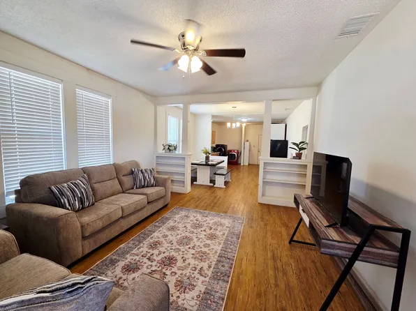 2107 27th St, Snyder, TX 79549