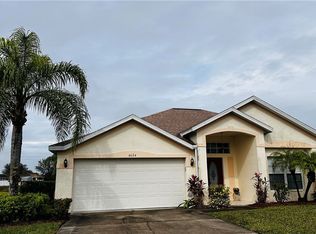 4624 Varsity Cir, Lehigh Acres, FL 33971