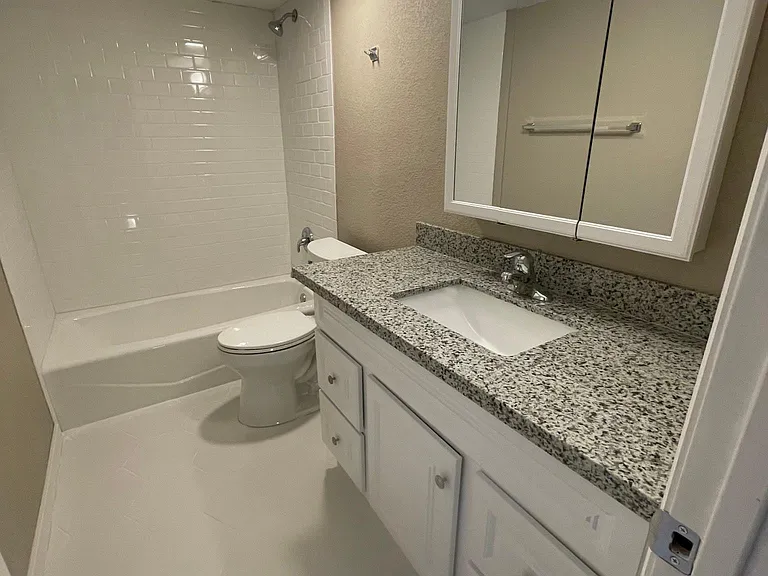 6565 N 17th Ave #13 — Photo 15