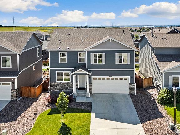 2nd image of 1233 Lily Mountain Rd