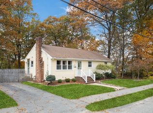 33 Sumner St, Norwood, MA 02062