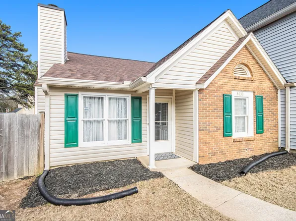 8030 S Bay Ct, Riverdale, GA 30274