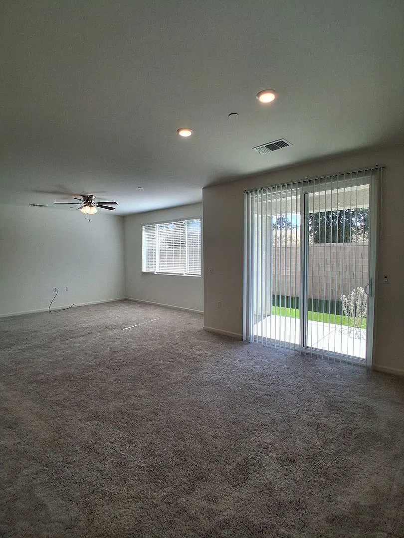 Charming Single-level Home in Fresno! — Photo 4