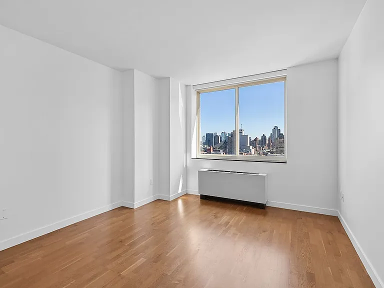 420 W 42nd St #27D — Photo 11