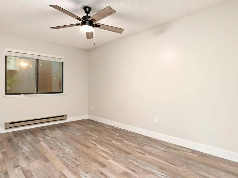 1209 W Plum St #C5 — Photo 7