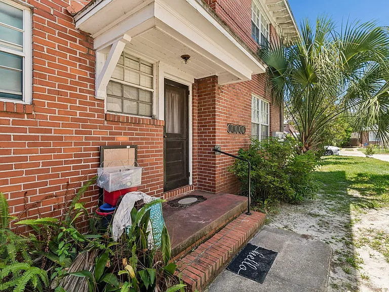 1731 Flagler Ave — Photo 20