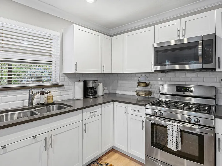 1137 Richardine Ave — Photo 18