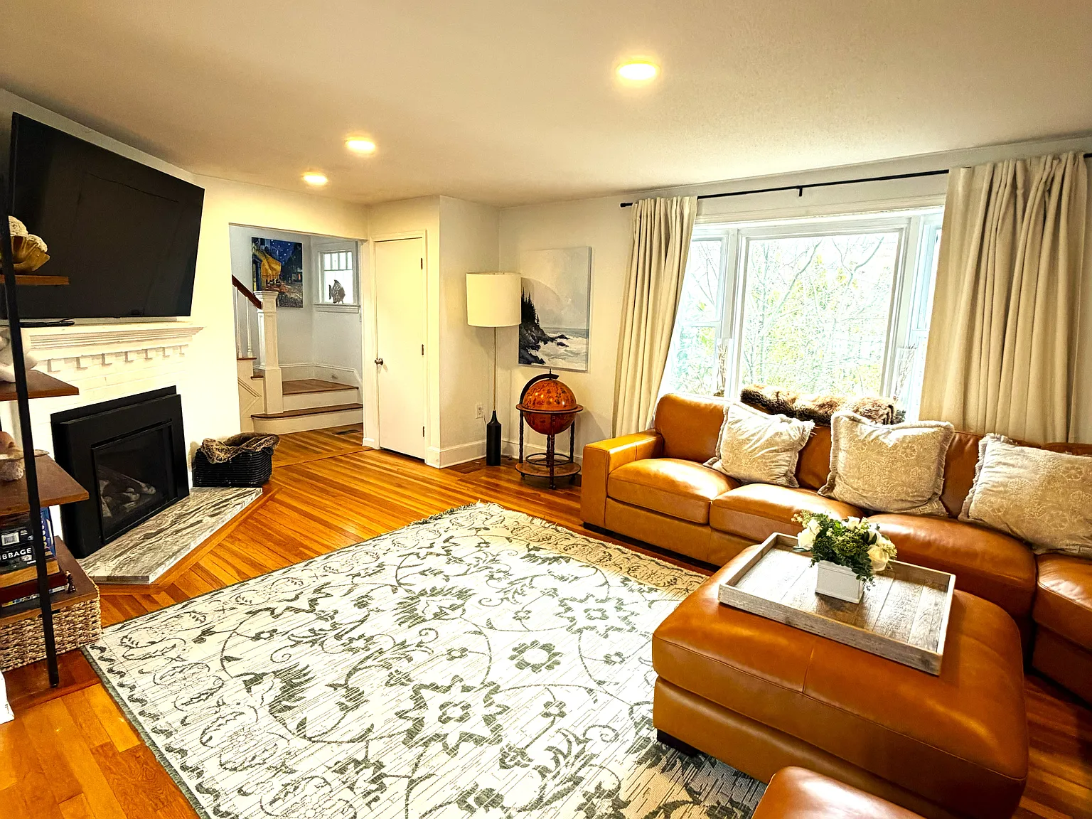 3 bed, 1560 sqft, $4,000 — Photo 1