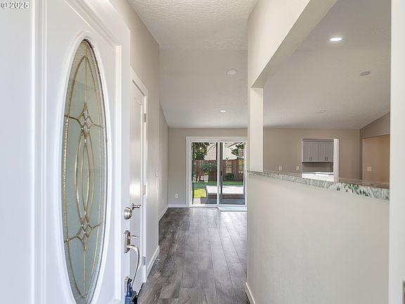 3rd image of 907 NW 90th St