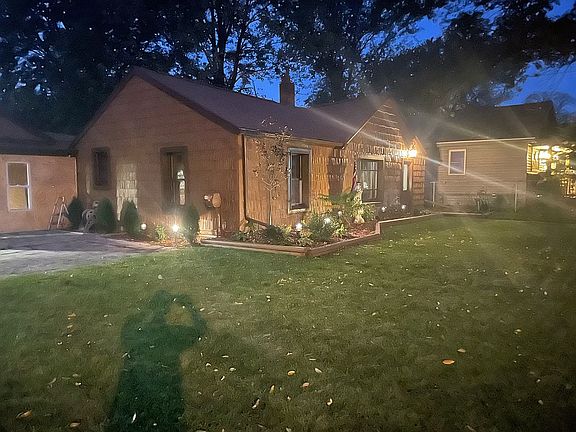 Sideview at dusk