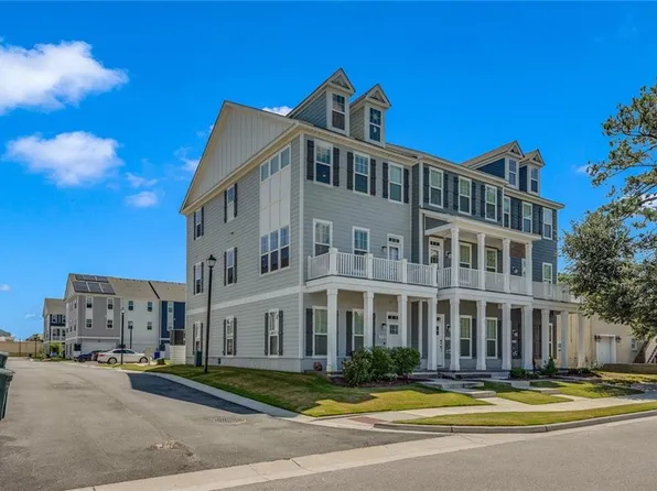 9574 20th Bay St, Norfolk, VA 23518