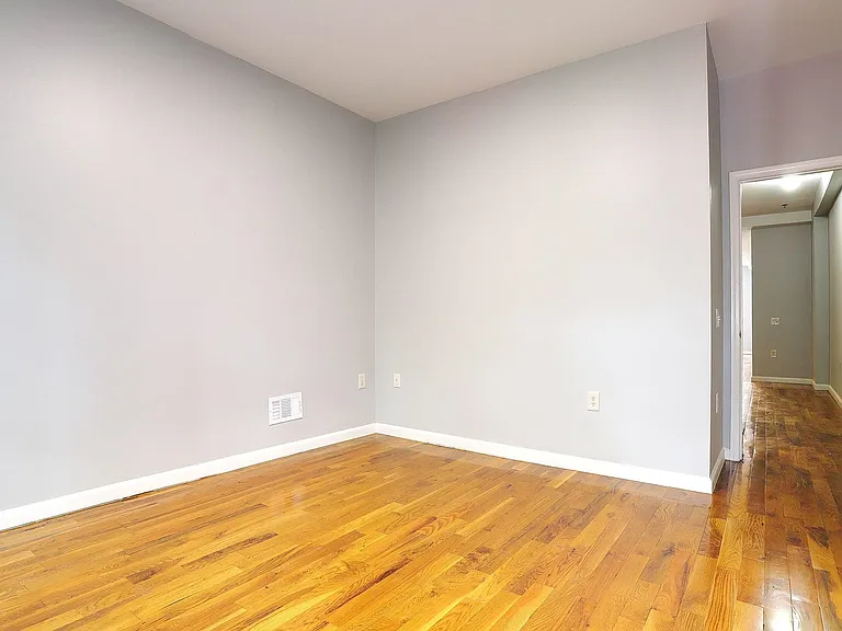 236 Van Horne St #1B — Photo 8