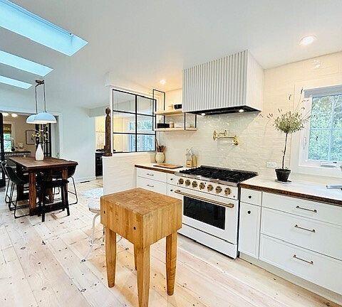 5th image of 25 East Shore Road