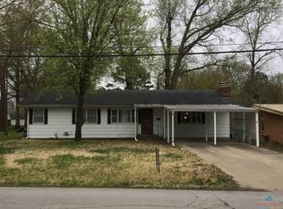 206 W Rogers St, Clinton, MO 64735
