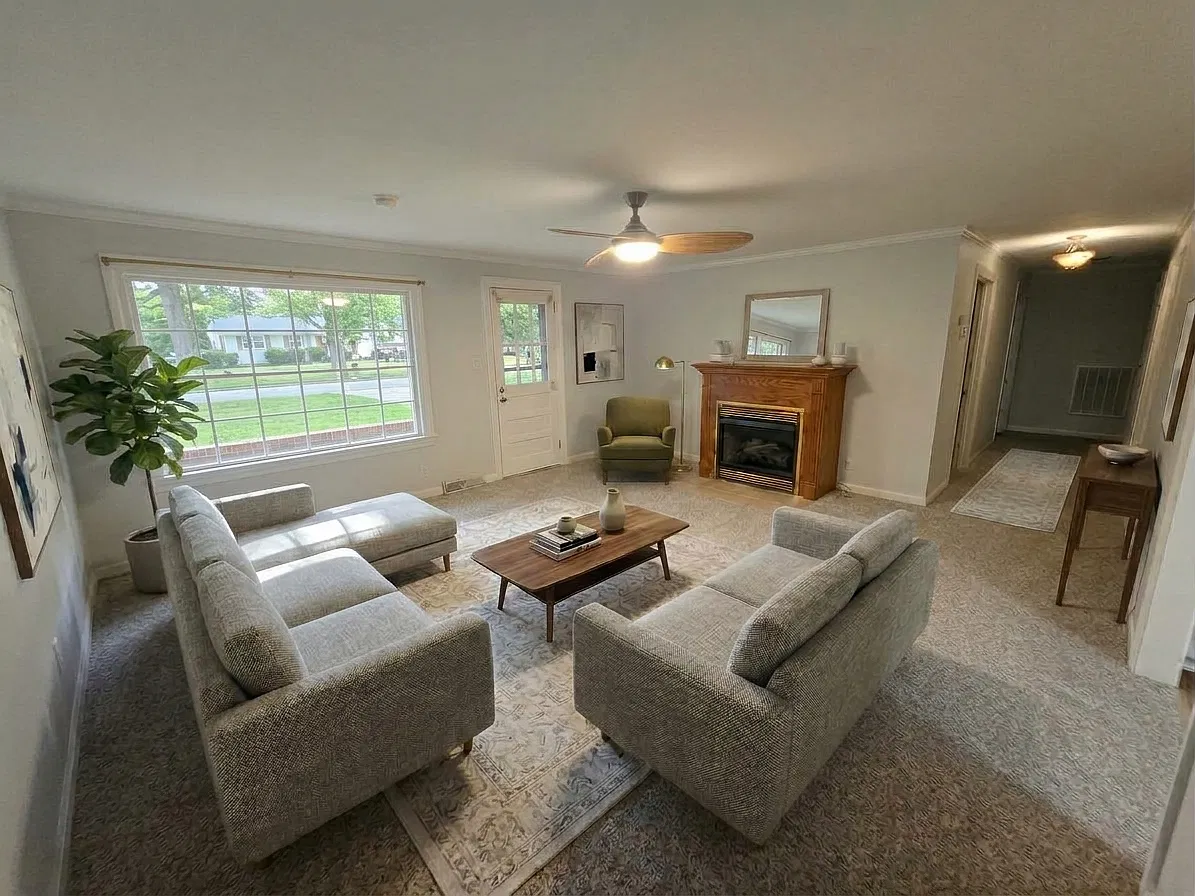 3 bed, 1320 sqft, $1,600 — Photo 2