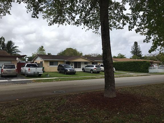 2nd image of 13770 Kendale Lakes Blvd