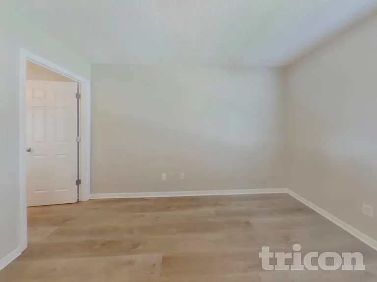 1443 Sherbourne St — Photo 5