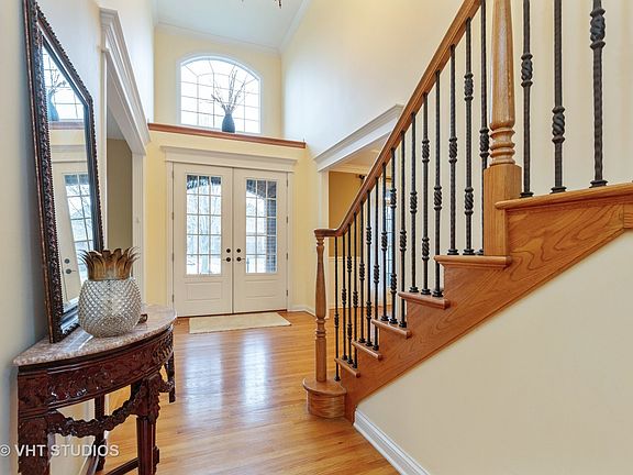 3rd image of 1221 Lansbrook Dr