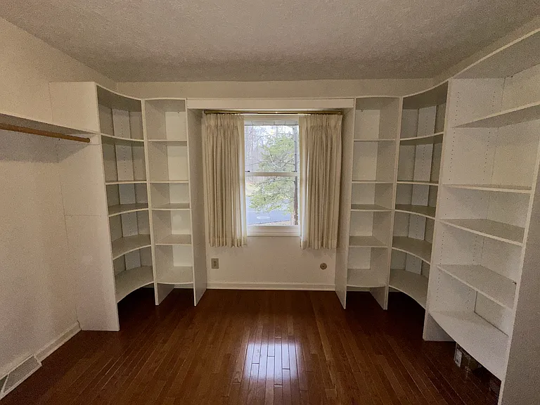 690 Terrace Lake Rd — Photo 49