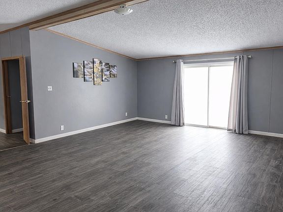 5th image of 4742 W Curtis Rd