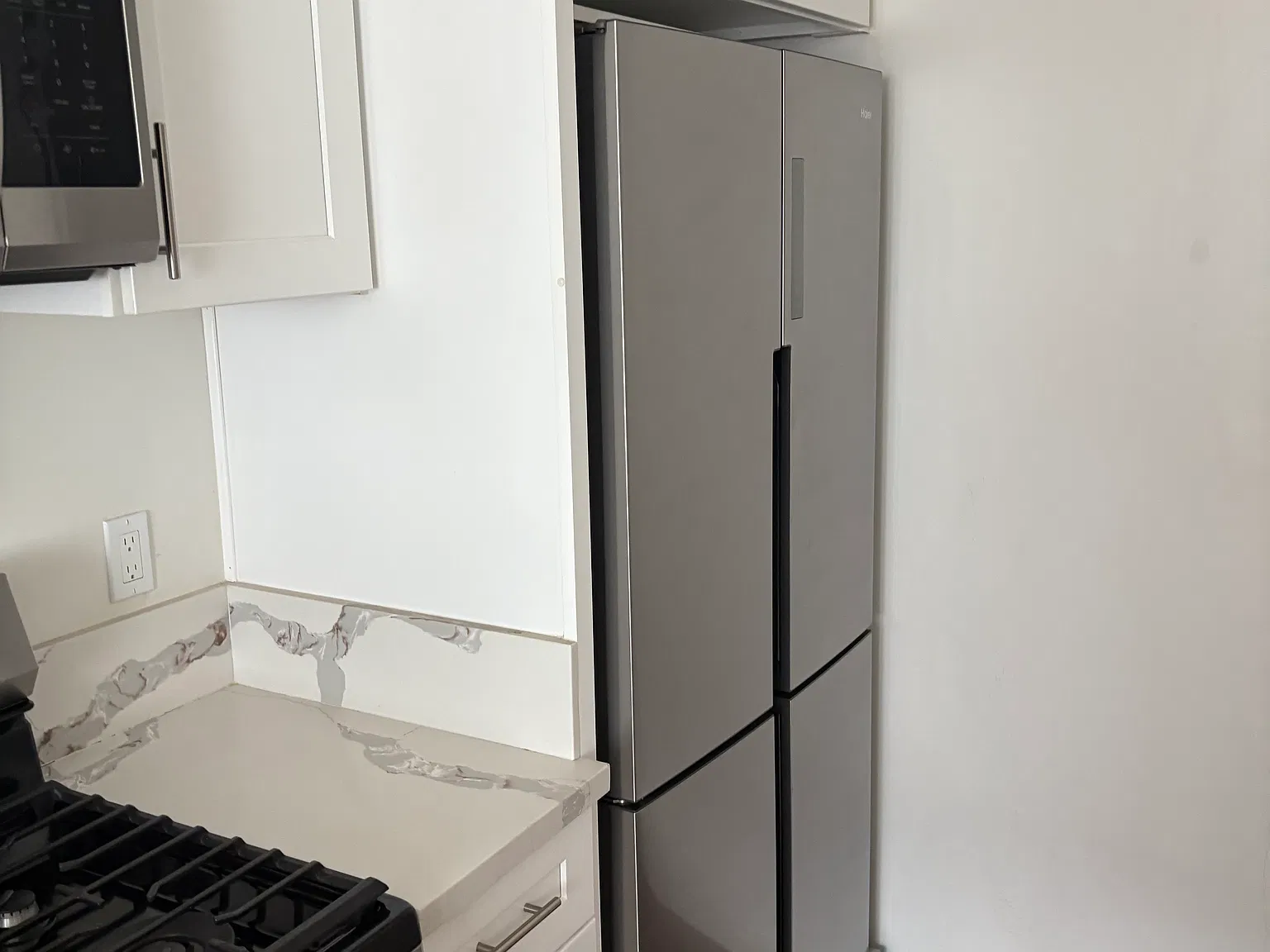 2 bed, 800 sqft, $2,200 — Photo 2