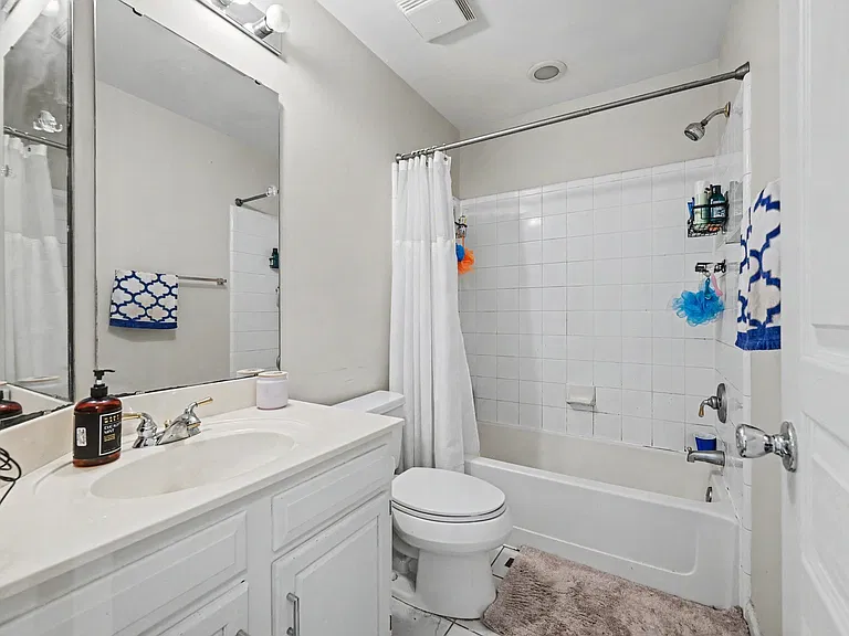 1027 Park West Dr — Photo 14