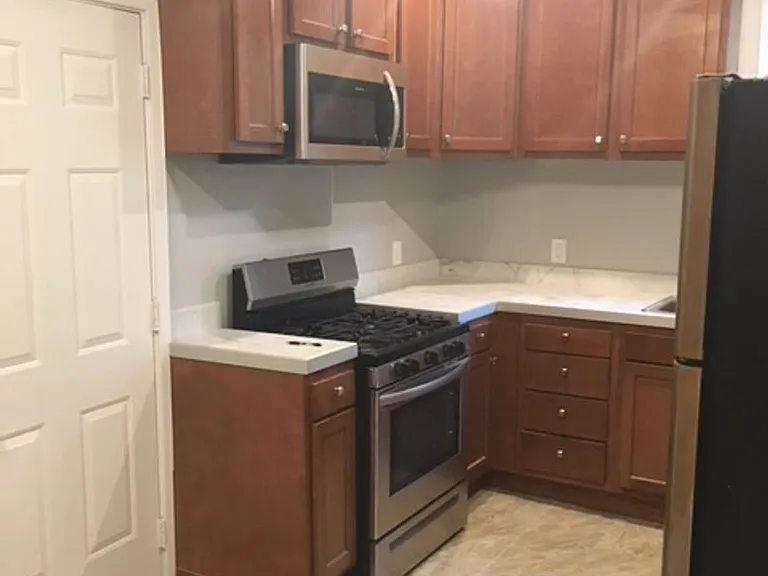 6047 Stanton Ave — Photo 2