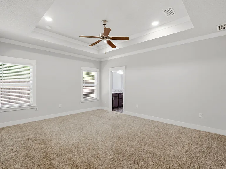 425 Pemberton Ln — Photo 28