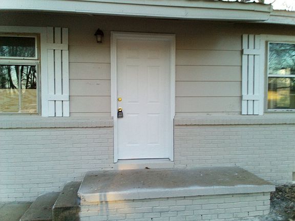 2nd image of 203 Fisher St