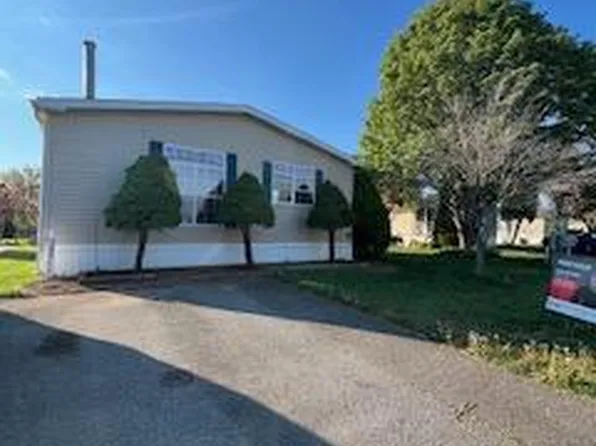 302 Fox Pointe Dr #211, Dover, DE 19904