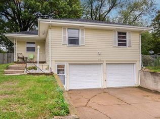 272 27th Ave SW, Cedar Rapids, IA 52404