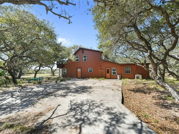 541 Jacoby Ln, Aransas Pass, TX 78336