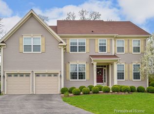 2S548 Maple Ter, Warrenville, IL 60555