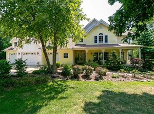 69 Barrington Cir, Hampton, IL 61256