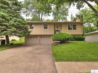 9336 Miami St, Omaha, NE 68134