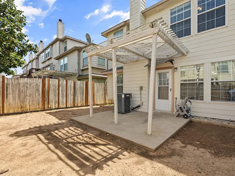 12611 Oceanside Dr — Photo 22
