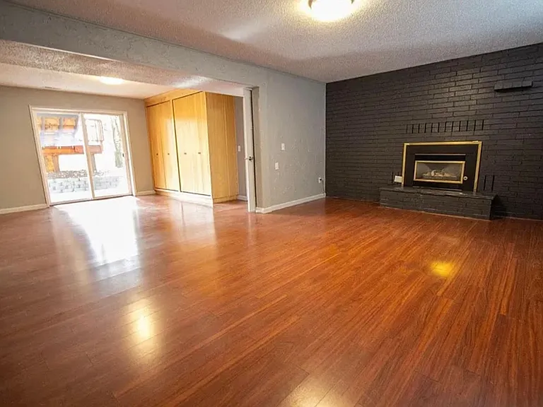 6716 Amber Ave — Photo 8