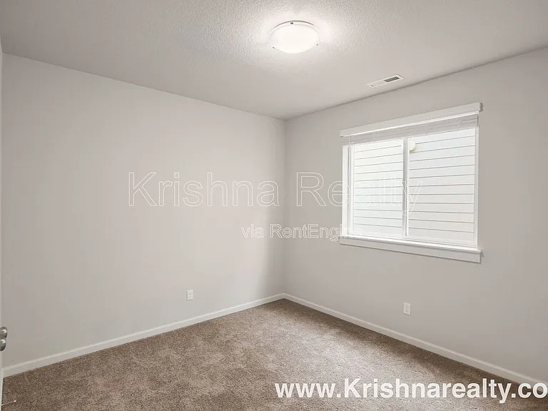 1004 S 31st Ave — Photo 10
