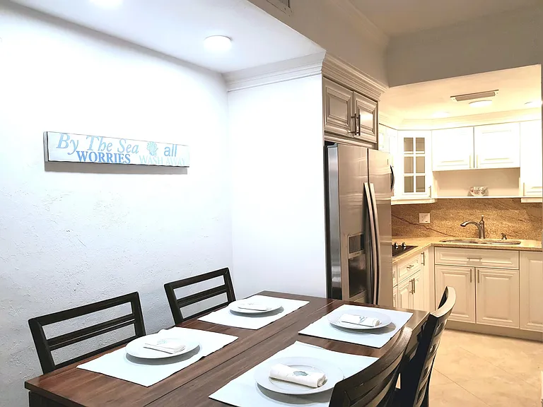 140 Seaview Ct #9 — Photo 10