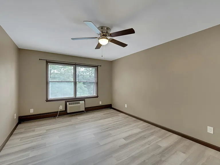 25 Market St #C7 — Photo 7