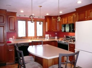 10 Kathleen Dr, Lawrence, MA 01810