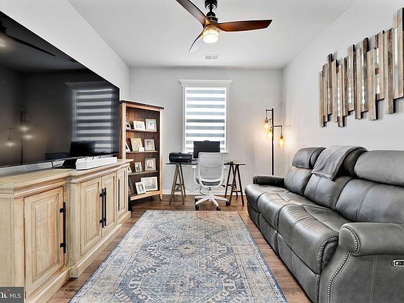 3rd image of 127 Raccoon Ln