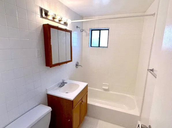 Marshall Woods Apartments, 6700 Marshall Rd APT A11, Upper Darby, PA 19082